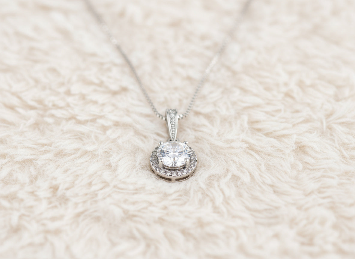 The Elara Halo Necklace