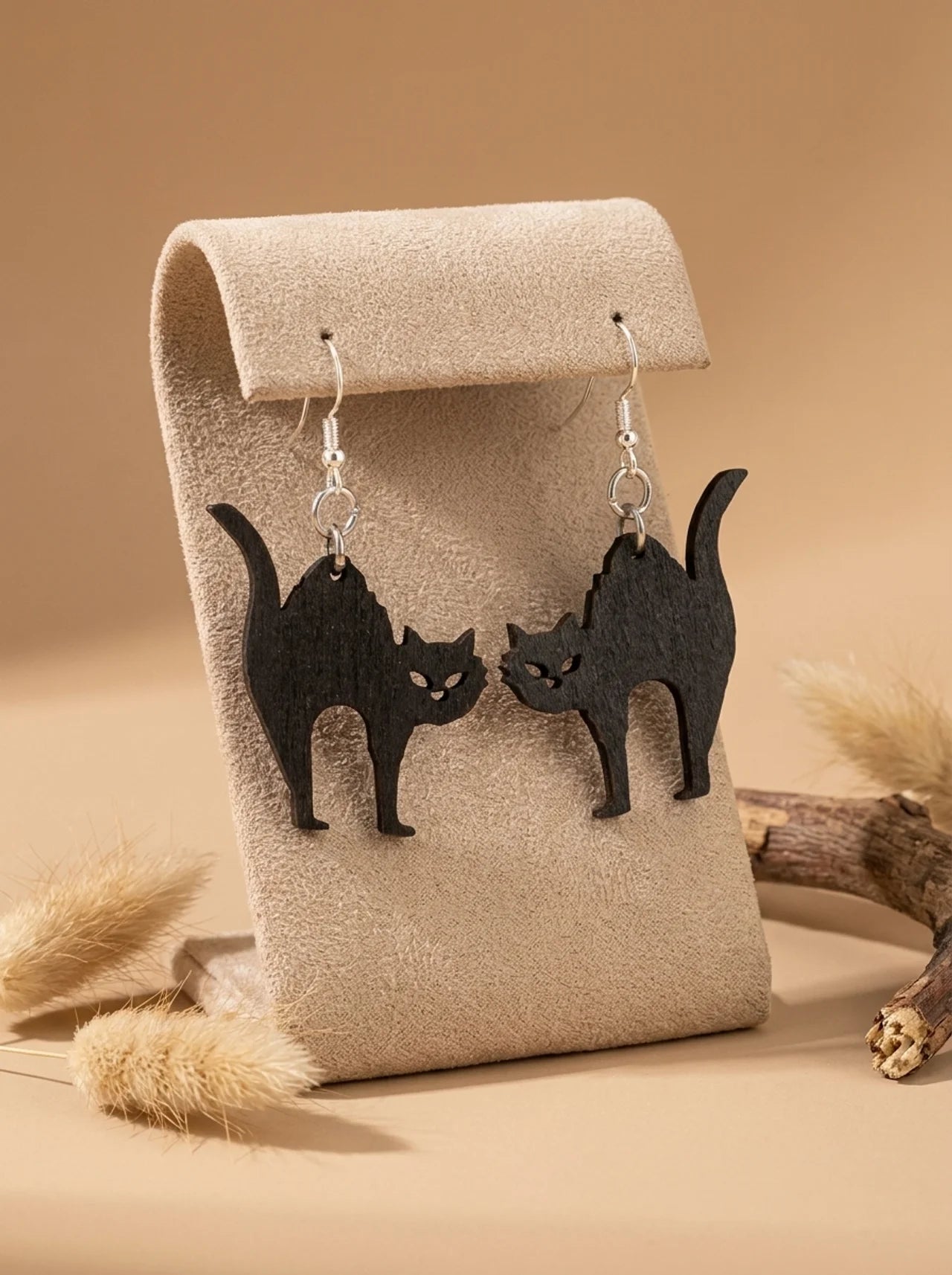 Whisker Charm Cat